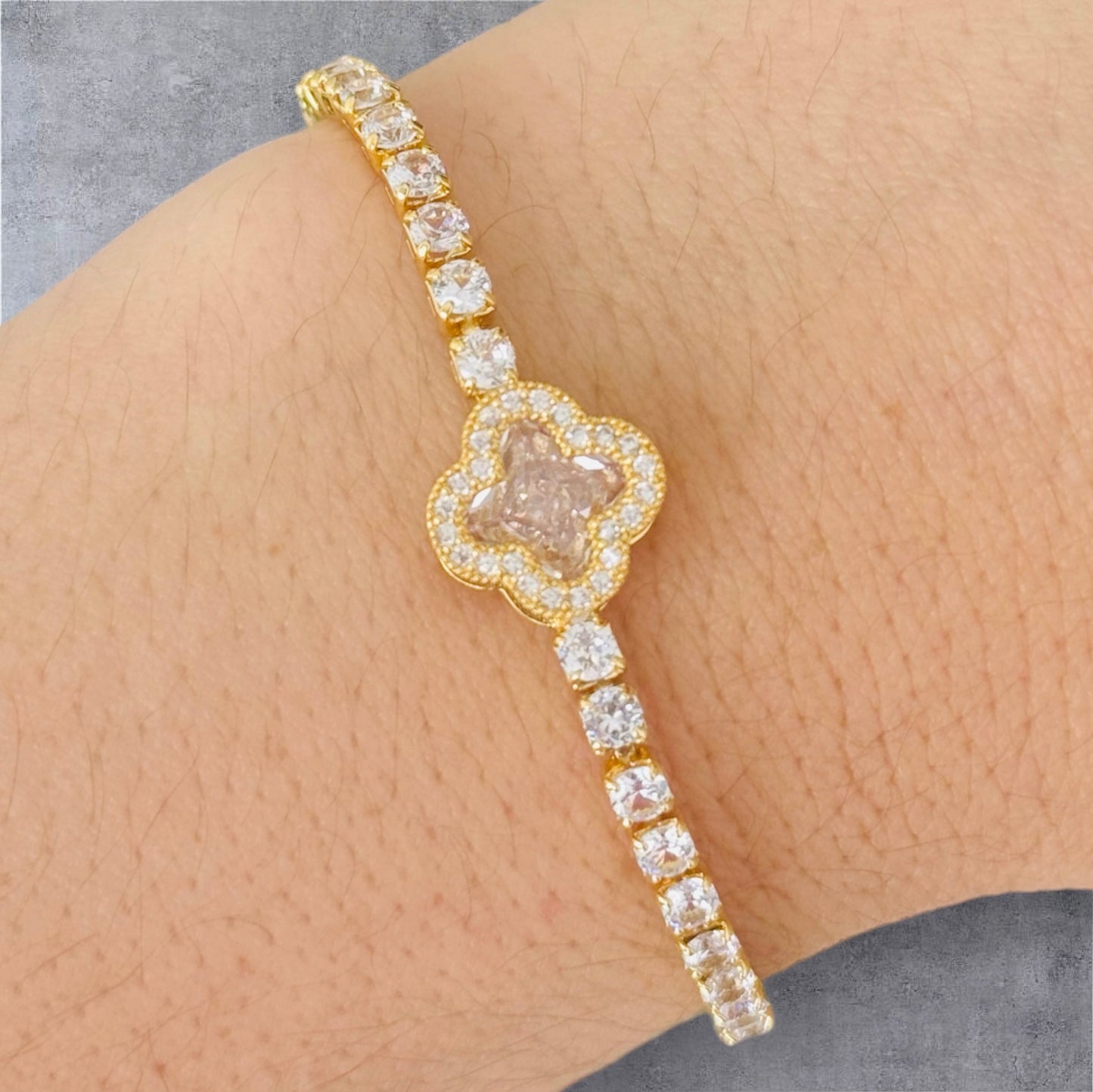 Clover Full Stone Bracelet