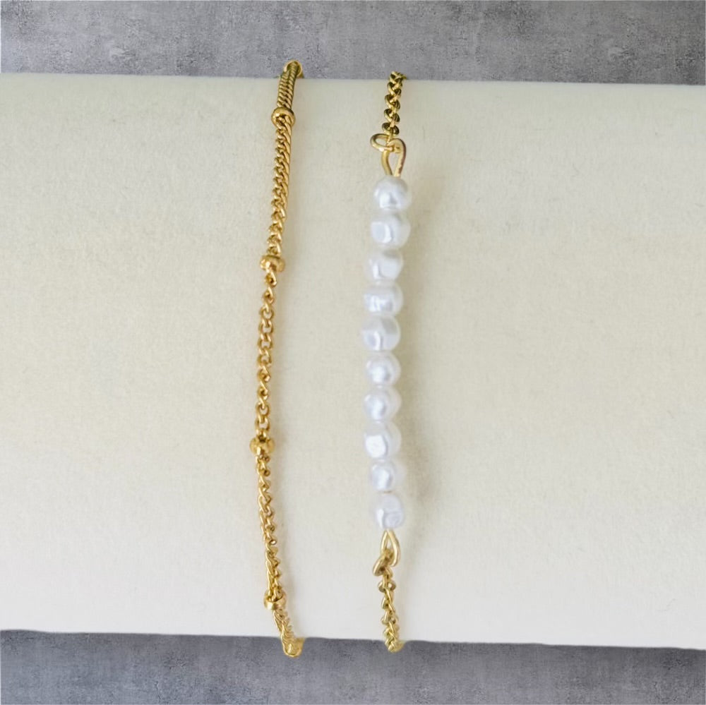 Simple Little Pearls Bracelet