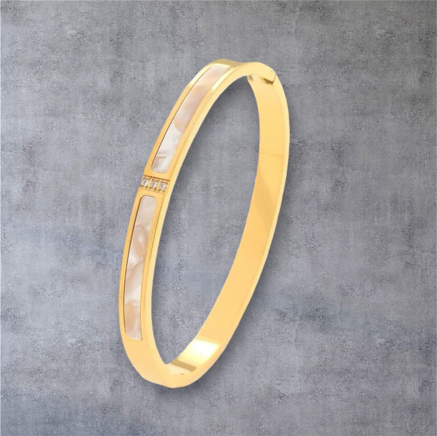 Three Diamond Imitation Shell Bracelet