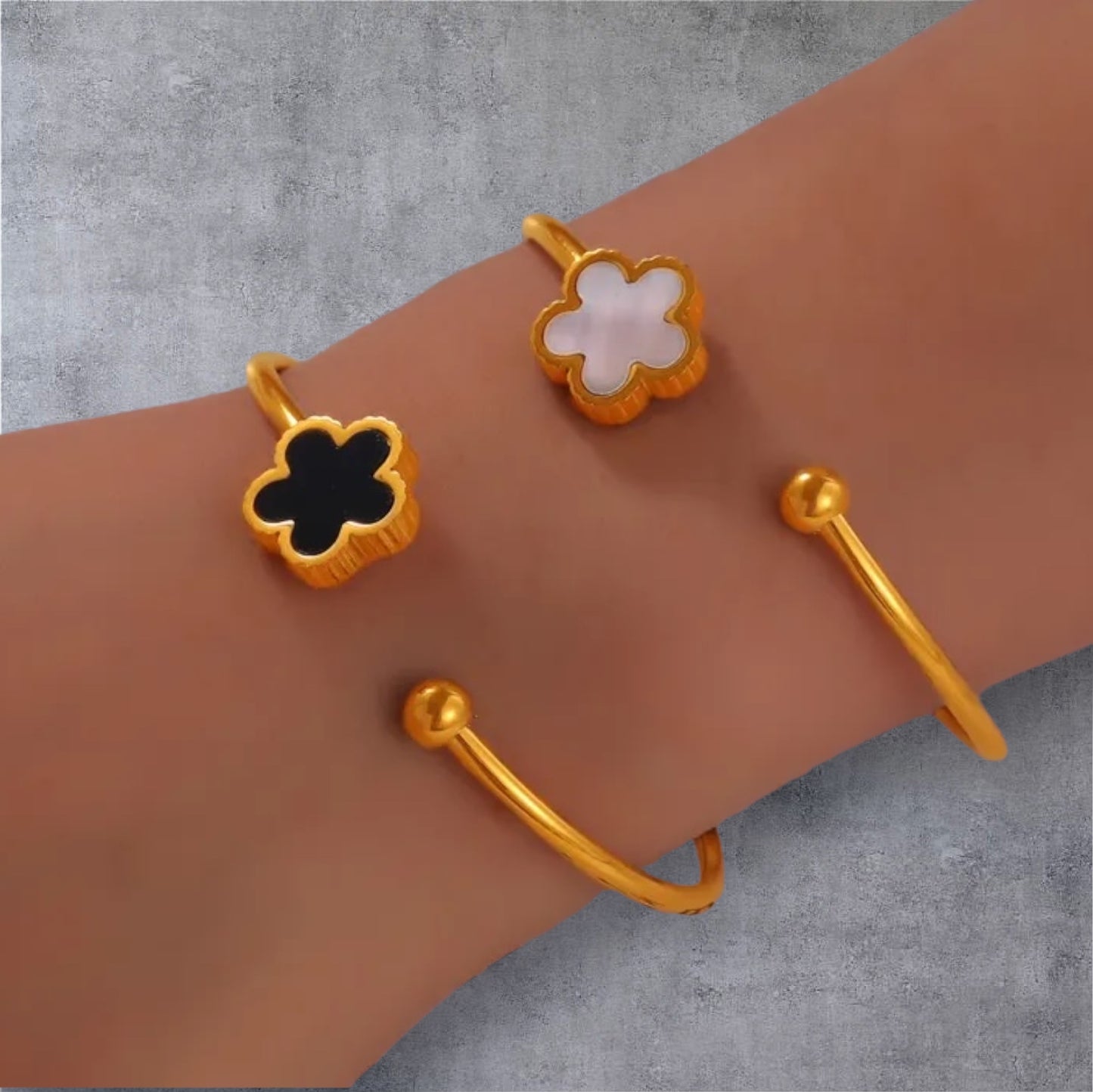 Elegant Single Flower Bangle