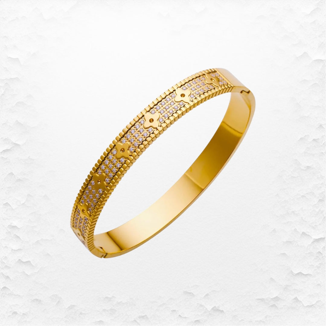 Lili Clover Bangle