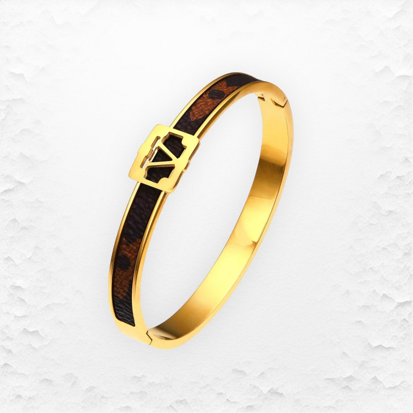 V Fashion Bangle